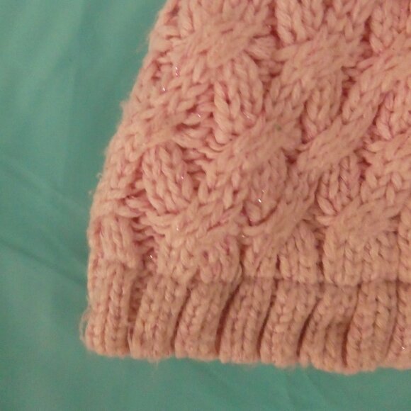 Unbranded | OS one size | Lined Knitted Pink Beanie with Flower Accent - Picture 9 of 10